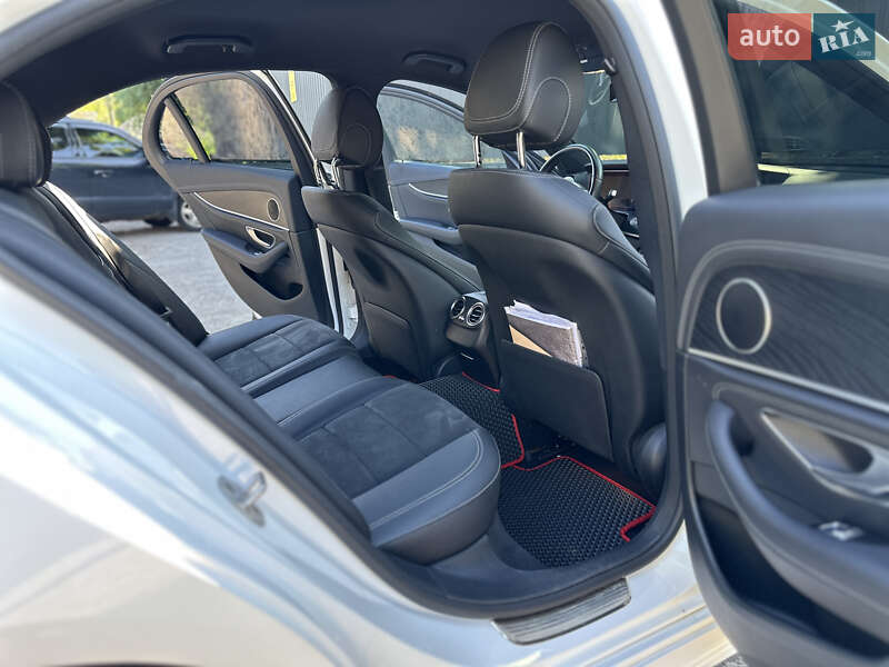 Седан Mercedes-Benz E-Class 2019 в Киеве