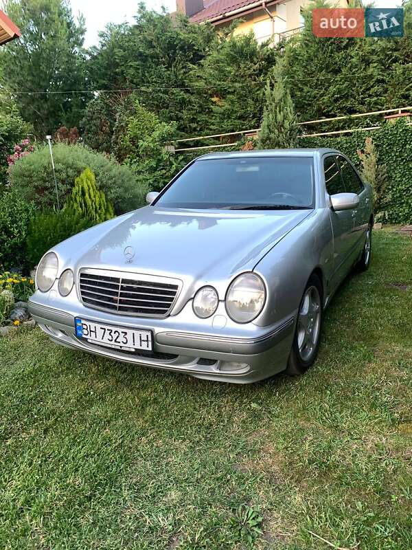 Mercedes-Benz E-Class 2000