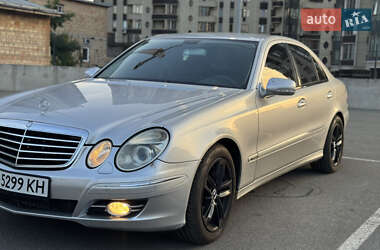 Седан Mercedes-Benz E-Class 2005 в Киеве
