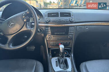Седан Mercedes-Benz E-Class 2005 в 