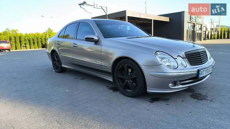 Седан Mercedes-Benz E-Class 2006 в Надворной