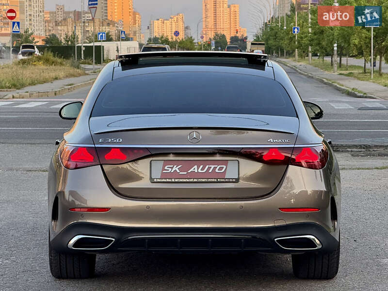 Седан Mercedes-Benz E-Class 2024 в Киеве