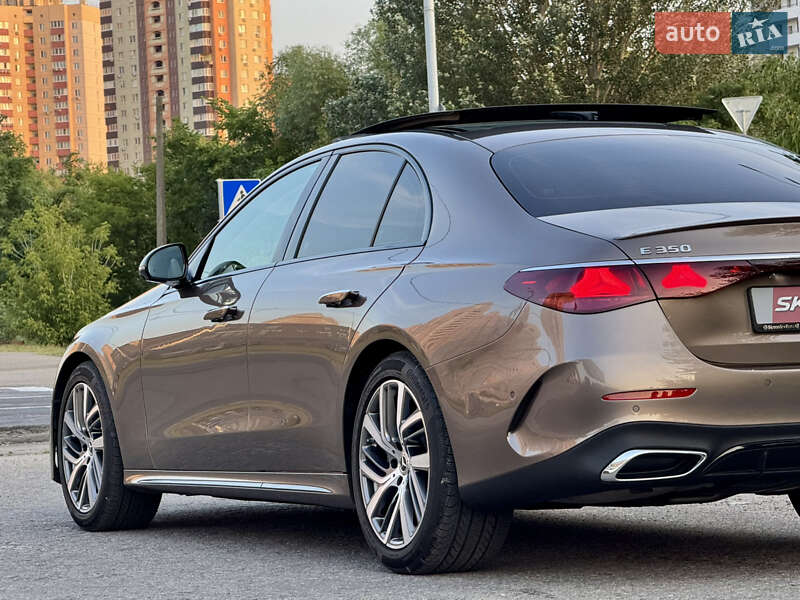 Седан Mercedes-Benz E-Class 2024 в Киеве