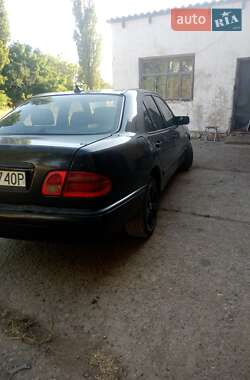Седан Mercedes-Benz E-Class 1996 в 