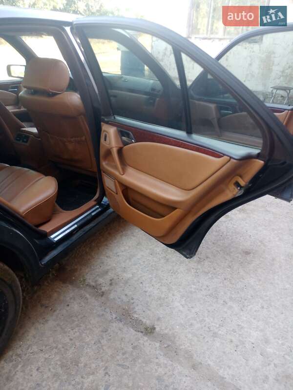 Седан Mercedes-Benz E-Class 1996 в Галициновом