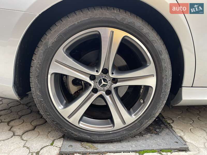 Седан Mercedes-Benz E-Class 2018 в Киеве