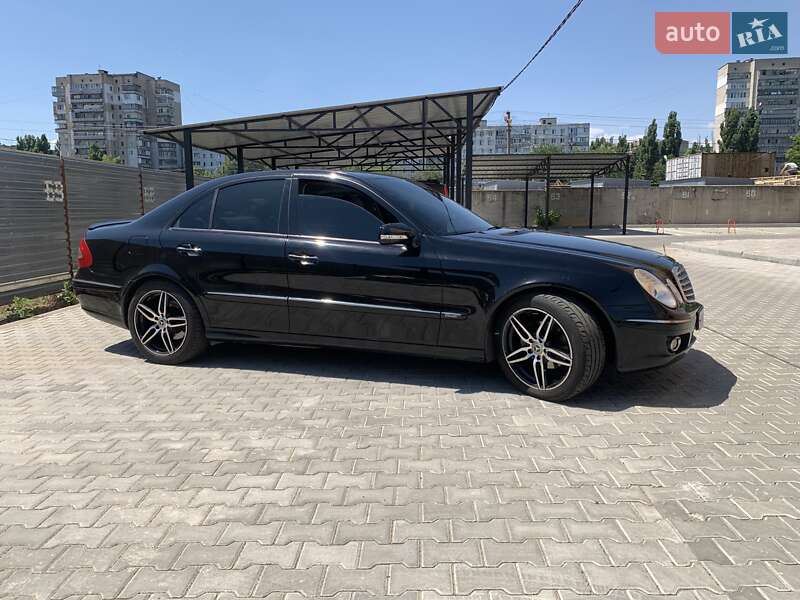 Седан Mercedes-Benz E-Class 2008 в Одессе