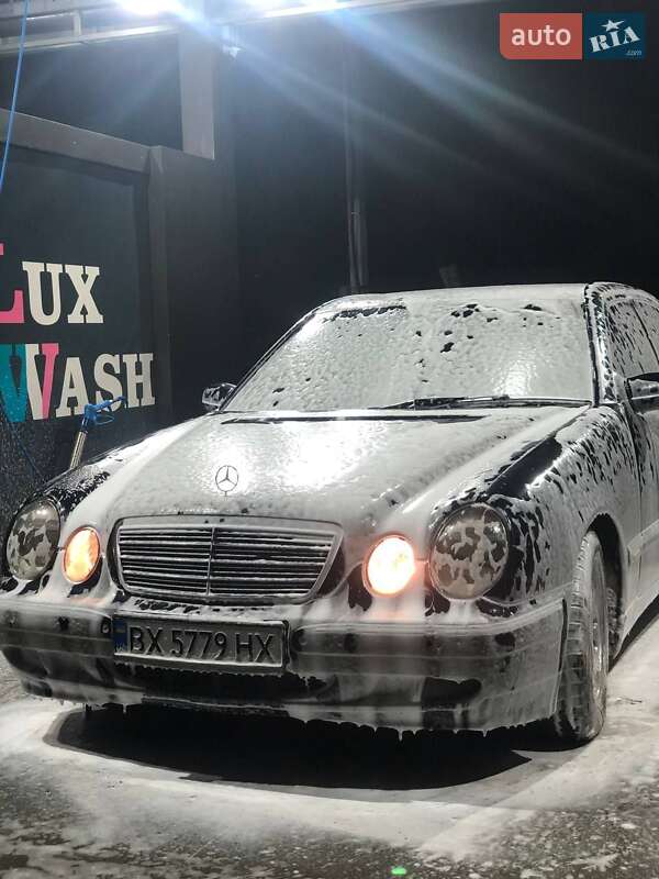 Седан Mercedes-Benz E-Class 2001 в Ярмолинцах