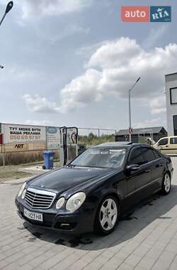 Седан Mercedes-Benz E-Class 2003 в Виноградові