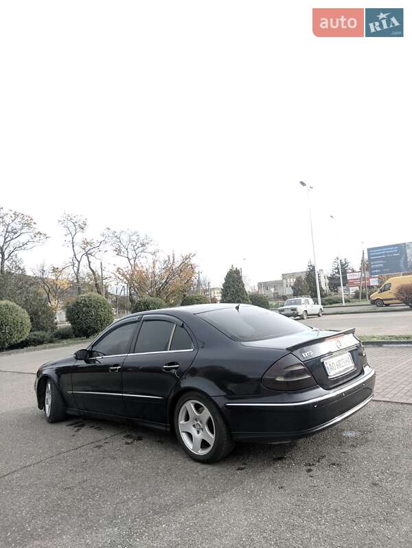 Седан Mercedes-Benz E-Class 2003 в Виноградове