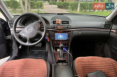 Седан Mercedes-Benz E-Class 2005 в 