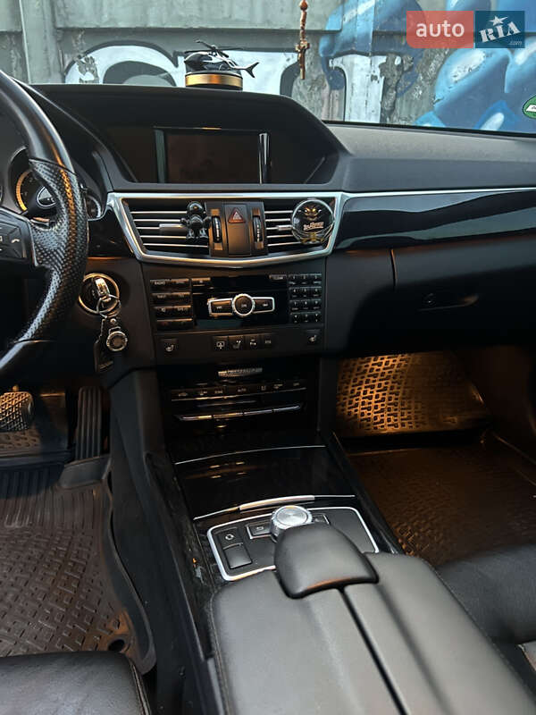 Седан Mercedes-Benz E-Class 2013 в Меденичах