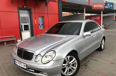 Седан Mercedes-Benz E-Class 2003 в Львові