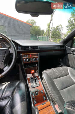 Купе Mercedes-Benz E-Class 1995 в 