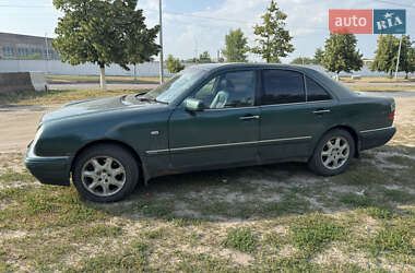 Седан Mercedes-Benz E-Class 1998 в 