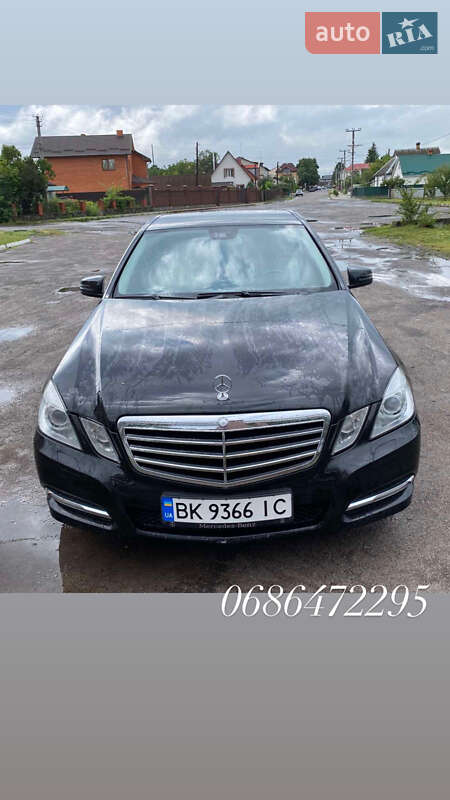 Седан Mercedes-Benz E-Class 2011 в Владимирце