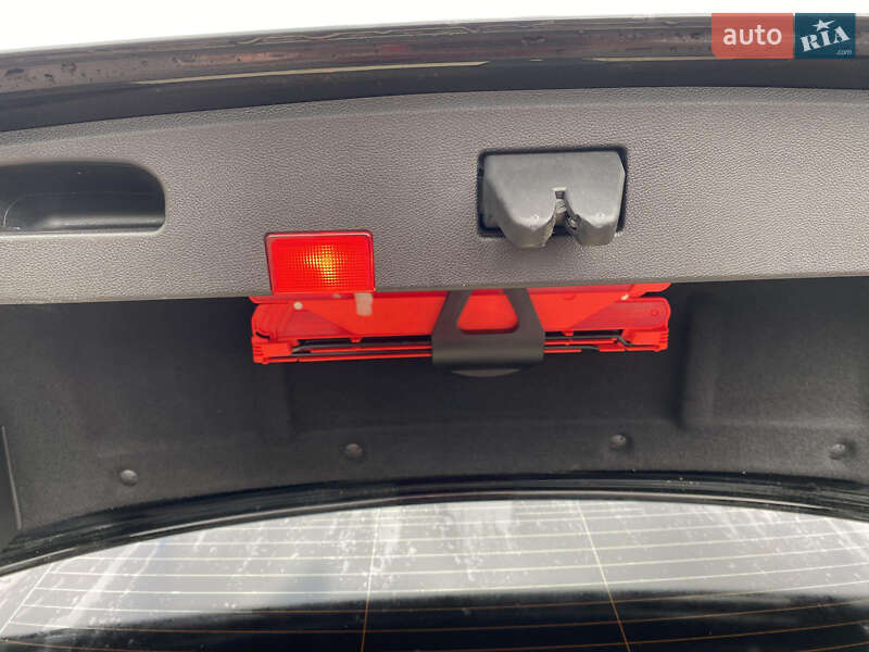 Седан Mercedes-Benz E-Class 2011 в Володимирці фото 13 Седан Mercedes-Benz E-Class 2011 в Володимирці