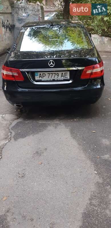 Седан Mercedes-Benz E-Class 2011 в Запоріжжі