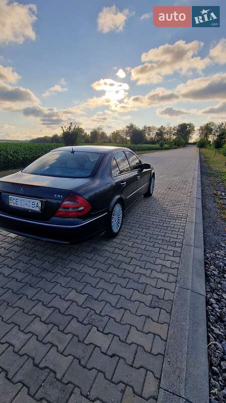 Седан Mercedes-Benz E-Class 2003 в Липовце