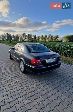 Седан Mercedes-Benz E-Class 2003 в 