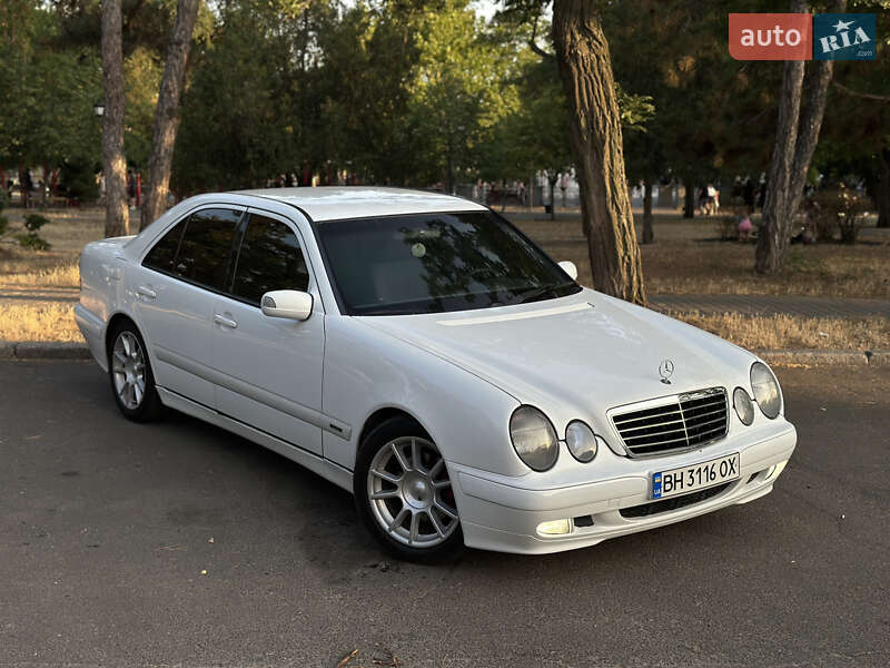 Седан Mercedes-Benz E-Class 2000 в Николаеве