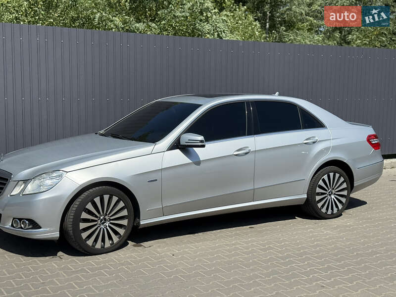 Седан Mercedes-Benz E-Class 2011 в Чернигове фото 6 Седан Mercedes-Benz E-Class 2011 в Чернигове