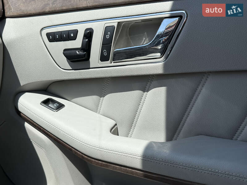 Седан Mercedes-Benz E-Class 2011 в Чернигове фото 16 Седан Mercedes-Benz E-Class 2011 в Чернигове