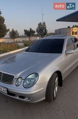 Седан Mercedes-Benz E-Class 2004 в Сарате