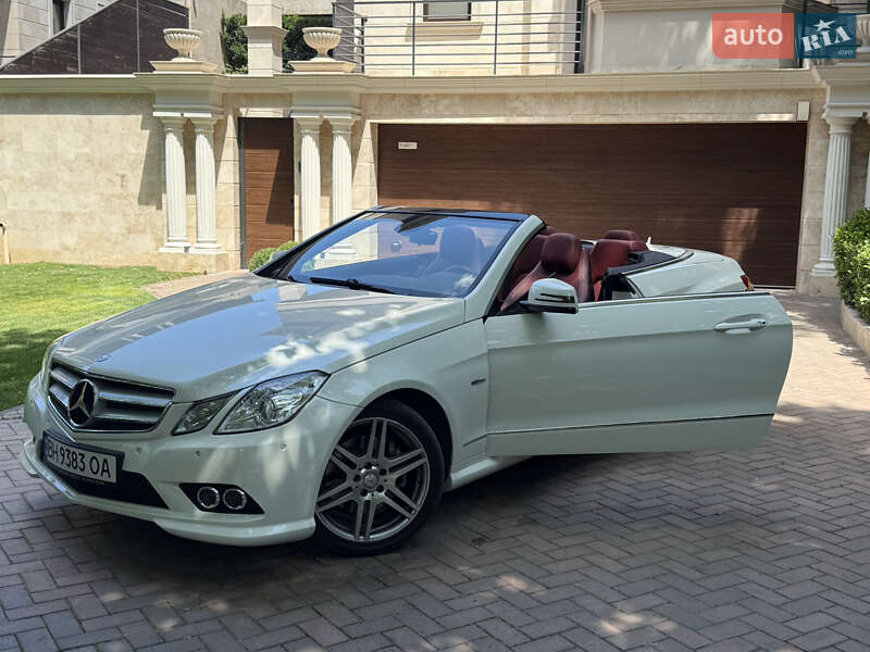 Кабриолет Mercedes-Benz E-Class 2011 в Одессе