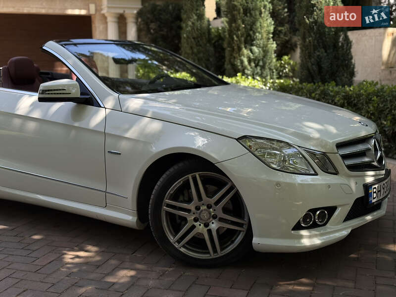 Кабриолет Mercedes-Benz E-Class 2011 в Одессе