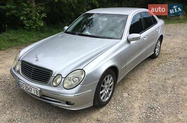 Седан Mercedes-Benz E-Class 2003 в Яремчі