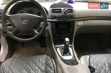 Седан Mercedes-Benz E-Class 2003 в 