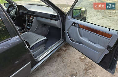 Универсал Mercedes-Benz E-Class 1994 в 