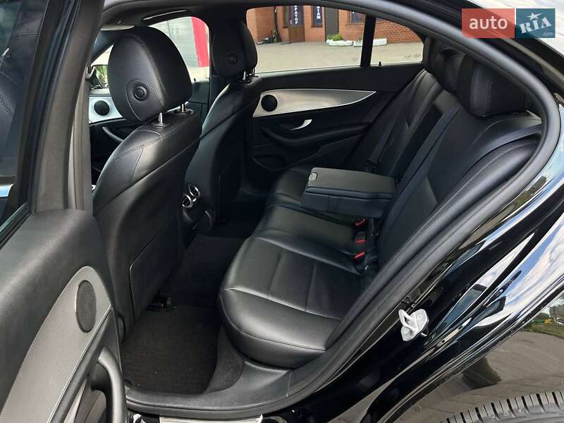 Седан Mercedes-Benz E-Class 2018 в Дубно