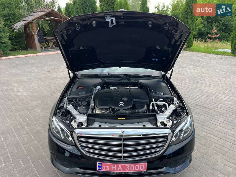 Седан Mercedes-Benz E-Class 2018 в Дубно
