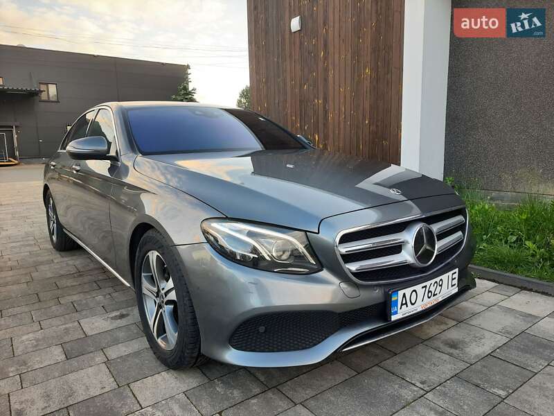 Седан Mercedes-Benz E-Class 2017 в Тячеві