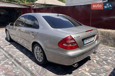 Седан Mercedes-Benz E-Class 2004 в 