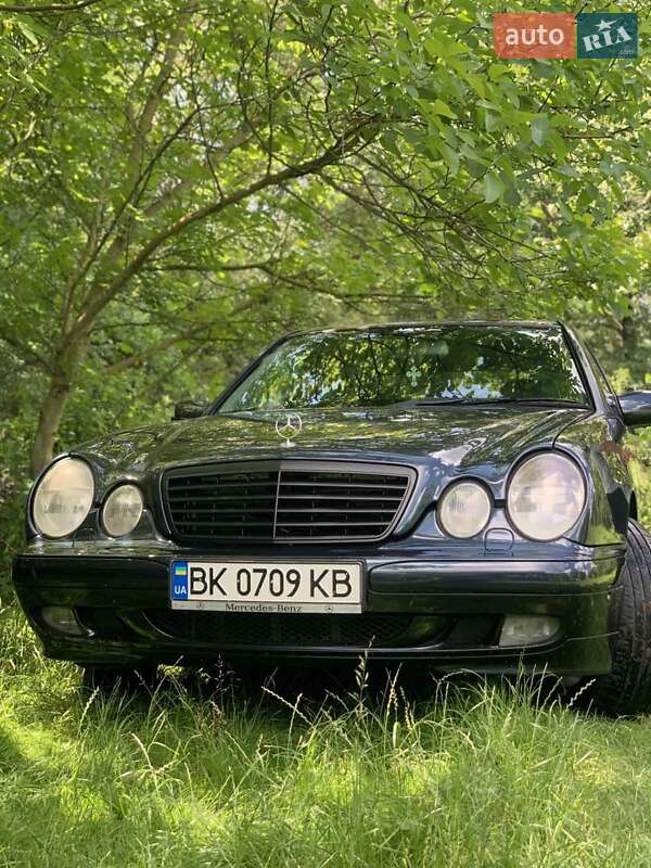 Седан Mercedes-Benz E-Class 2000 в Костопілі