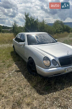 Седан Mercedes-Benz E-Class 1999 в 