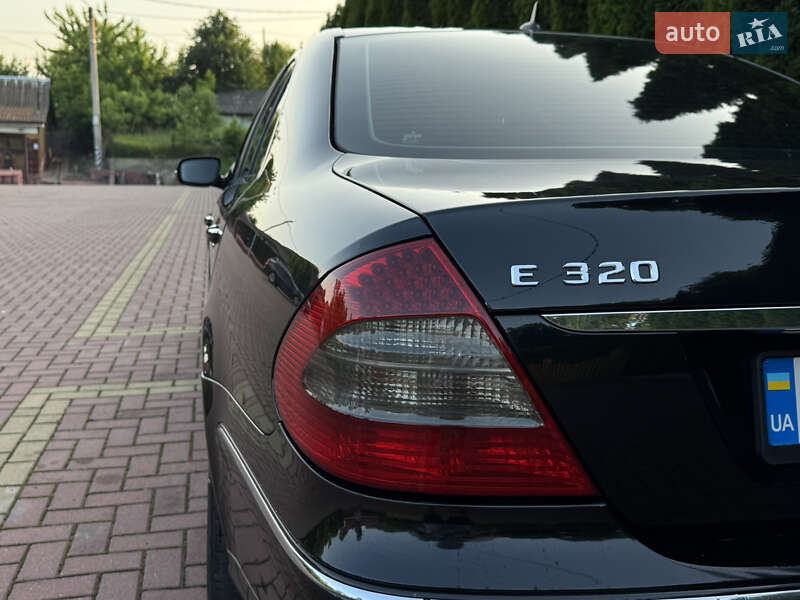 Седан Mercedes-Benz E-Class 2006 в Хмельницком