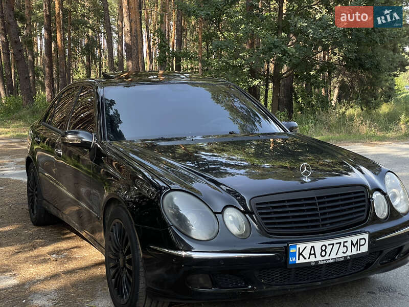 Седан Mercedes-Benz E-Class 2002 в Вышгороде