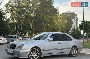 Седан Mercedes-Benz E-Class 2000 в 