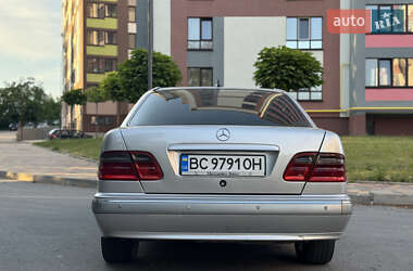 Седан Mercedes-Benz E-Class 2000 в 