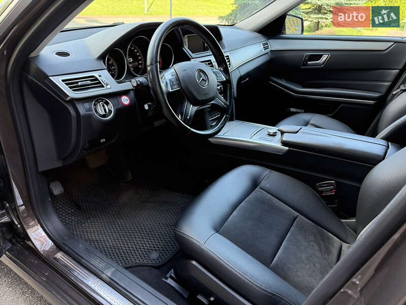 Седан Mercedes-Benz E-Class 2014 в Киеве