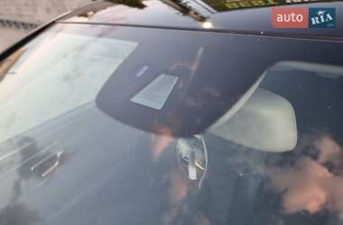 Седан Mercedes-Benz E-Class 2012 в 