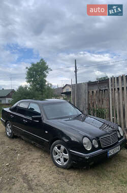 Седан Mercedes-Benz E-Class 1998 в Дрогобыче