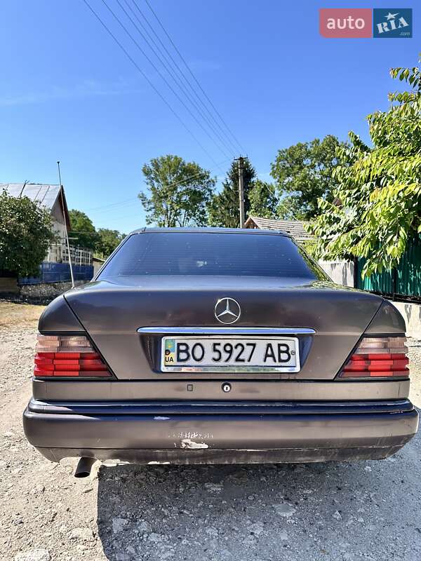Седан Mercedes-Benz E-Class 1994 в Тернополе
