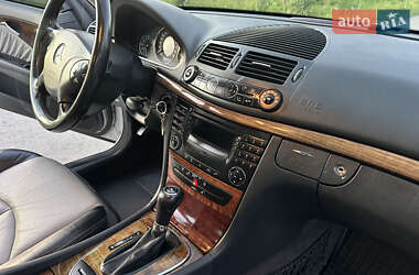 Седан Mercedes-Benz E-Class 2002 в 