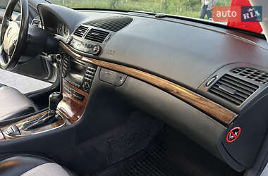 Седан Mercedes-Benz E-Class 2002 в 