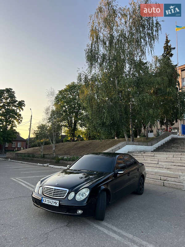 Седан Mercedes-Benz E-Class 2002 в Первомайську